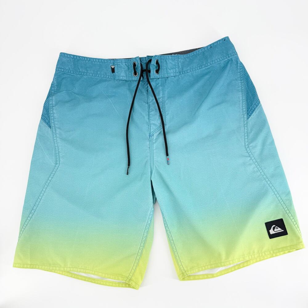 Quiksilver Men's Size 32 Teal & Yellow Ombre SurfSilk Board Shorts Vacation EUC